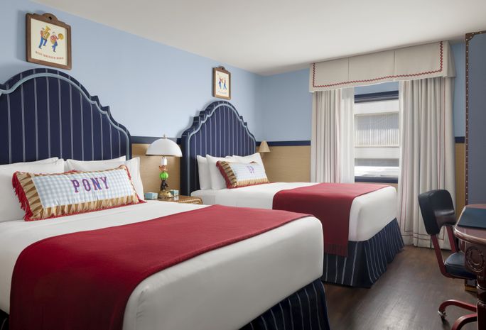 A guest room inside the Graduate by Hilton Dallas. Hilton, graduate hotels, graduate by hilton, hotels in dallas, dallas hotels