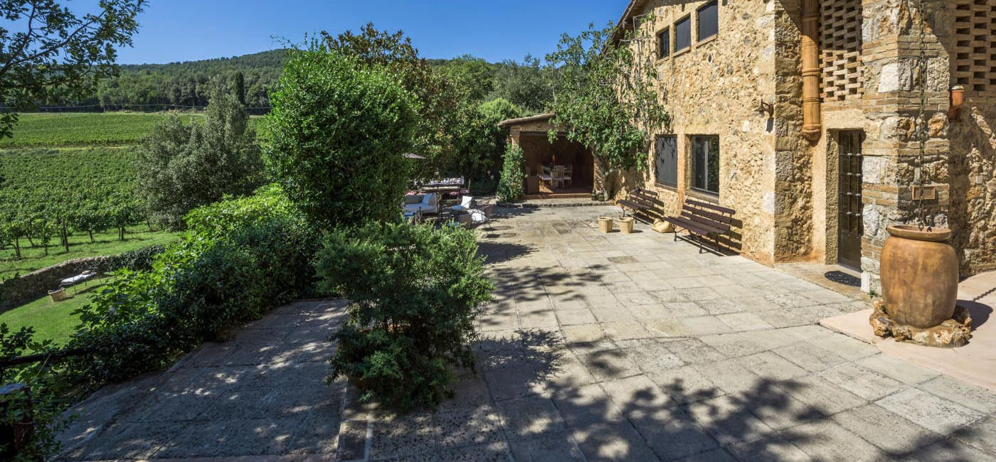 Image: Allegra in Tuscany, Italy. (photo courtesy of Villas of Distinction)