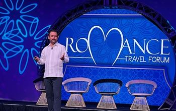 Andrés Martinez, Mexican Caribbean Tourism Board CEO, presents at the 2025 Romance Travel Forum in Cancun.