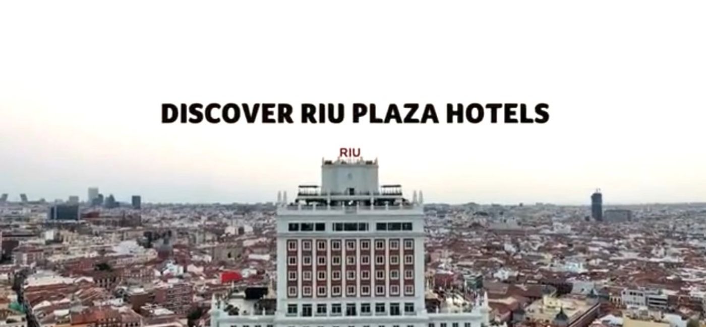 Photo: (Courtesy of RIU Plaza)