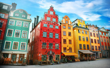 Stortorget place in Gamla stan, Stockholm (photo via adisa / iStock / Getty Images Plus)
