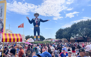 The State Fair of Texas brims with visitors.