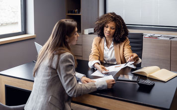 Travel advisor with client